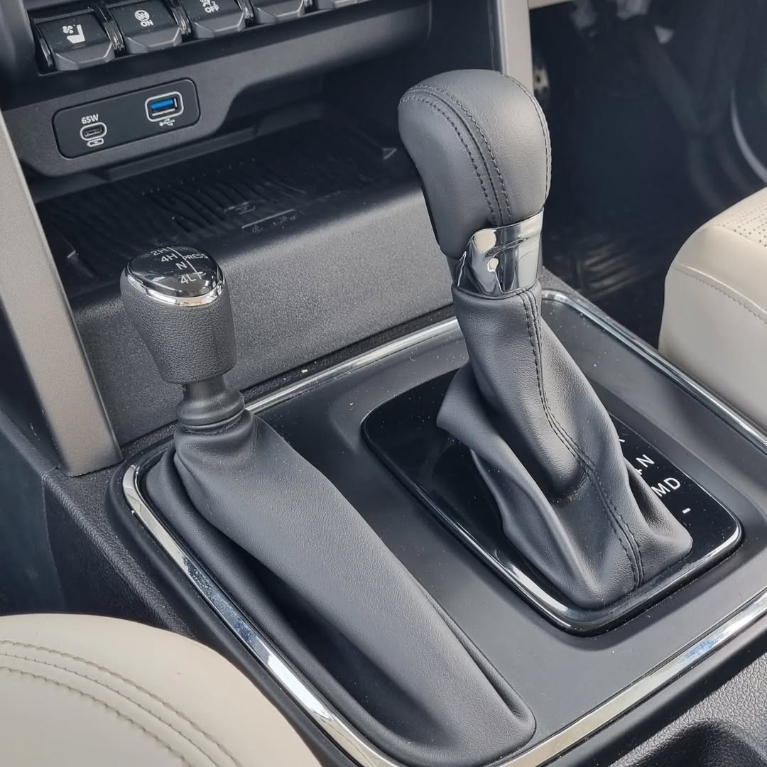 Thar Roxx 4×2 (Automatic) - Image 5