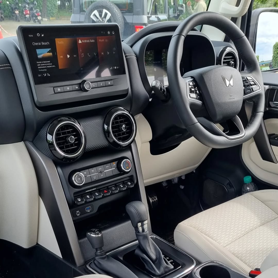 Thar Roxx 4×2 (Automatic) - Image 4